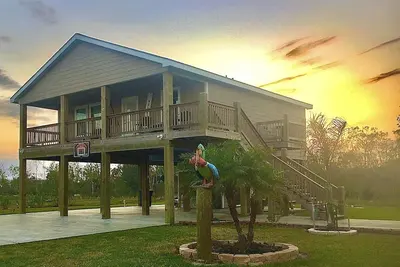 Image de 35% Discount- Hackberry Hideaway Ii Water View On Lake Calcasieu