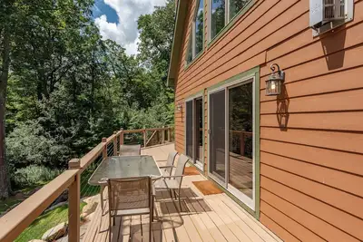 Image de Grill, Chill & Play All Day at this Dog Friendly Home