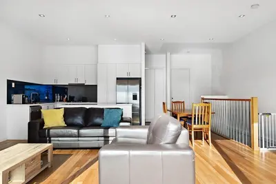 Image de Beautiful beach escape, entire clean and stylish Townhouse! 200m walk from beac