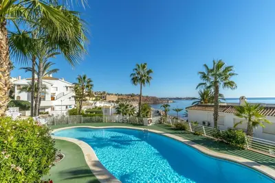 Image de Confortable appartement pour 4 personnes avec piscine, climatisation, Wifi, Tv, terrasse et parking