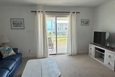 Image de Cozy Beach Getaway With a View! ! Refreshed for 2025! !