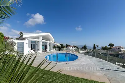 Image de Villa vue mer avec piscine chauffée et accessible aux fauteuils roulants