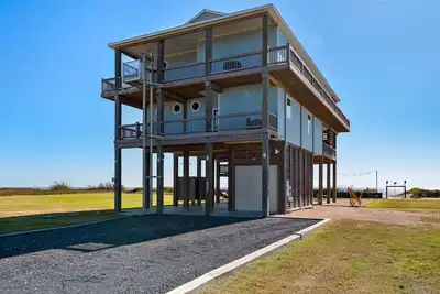 Image de Deja Blue - Exquisite Beachfront - 5 Bedroom, sleeps 17, high end features!