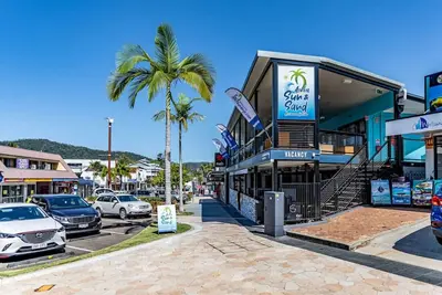 Image de Airlie Sun & Sand # 5 Walk Everywhere!