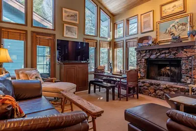 Image de Northwood Home - Large Home With Room for the Family