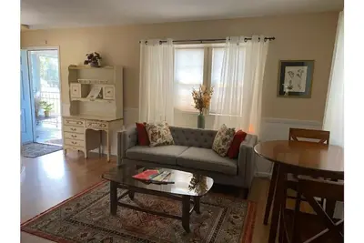 Image de Spacious room with private entrance near Bidwell Park!