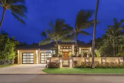 Image de Kahala, Oahu - Contemporary Island home w/heated pool, spa Sleeps 9