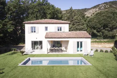 Image de Villa neuve avec piscine privée, golfe de St Tropez