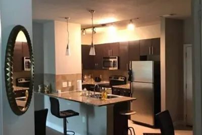 Image de The Golden Palace 2Bed/2bth Hi-Rise facing Skyline