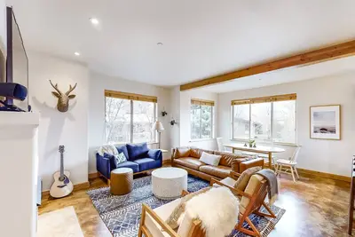 Stylish Ketchum Retreat Near the Slopes & Town with Fast WiFi