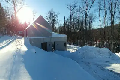 Image de Spahaus with hot tub and Steam shower room, resort access\nCITQ 291793