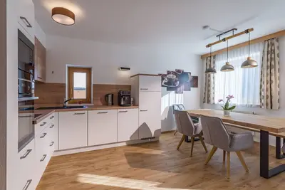 Image de Apartment mit 3 Schlafzimmern und Balkon