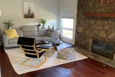 Image de Gem on missionary Ridge. Great for long term renter and corporate rental