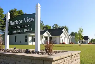 Image de We provide condo units for daily, weekly, or monthly rental plans.
