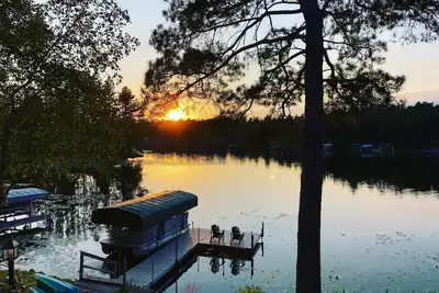 Image de Escape to Birch Narrows Cottage on The Whitefish Chain/Includes Guest Cabin