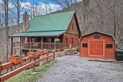 Image de Welcome to Bearfeet Retreat, a pristine cabin in a quiet corner in the heart of Wears Valley.