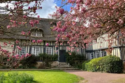Chaumière Bleue, cadre verdoyant