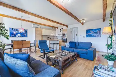 Image de Two Bedroom Apartment L2