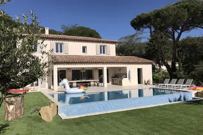 Image de Villa luxueuse 10 personnes, piscine, golfe de Saint-Tropez, classée 5 étoiles