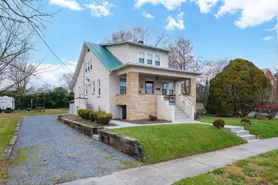 Image de Whole House Sleeps 12