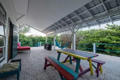 Image de Tree Top Views, Spacious Private Balcony