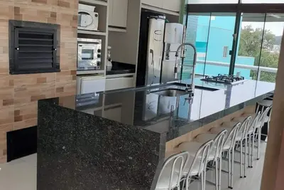 Image de Spacious 4-bedroom duplex penthouse with private pool 200m from the beach