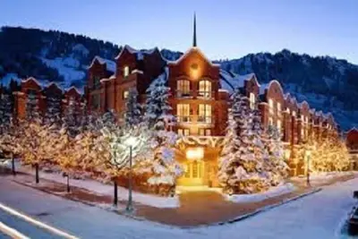 Image de St. Regis Residence 2 Br\/2. 5 bath, Aspen Co. 2 minute walk to Ajax Gondola