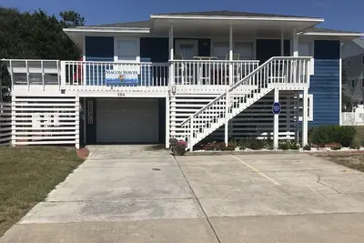 Image de Macon Waves and Memories Beach Side  5 Bedroom Escape