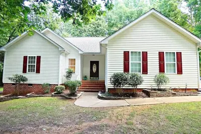 Image de Close to Historic downtown Wake Forest and 20 min to Raleigh