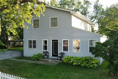 Image de Gotl 5br · 5 Bedroom Lakeside Vacation Rental Home Sleeps 12