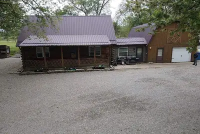 Image de Lodge/ Cabin- Large Groups & Sportsman - Private Beach - Parking -fire pit