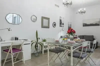 Image de Appartement moderne et calme dans une maison typique de Séville