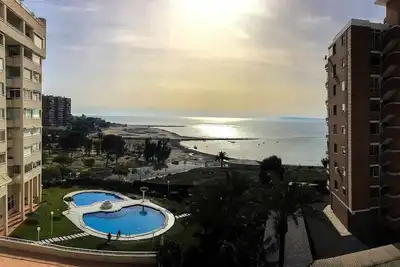 Genial Apartamento frente al Mar en Urbanización Completa (piscina, jardín etc)