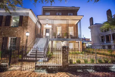 Gorgeous Estate Near Forsyth w/ Parking, Courtyard by Lucky Savannah