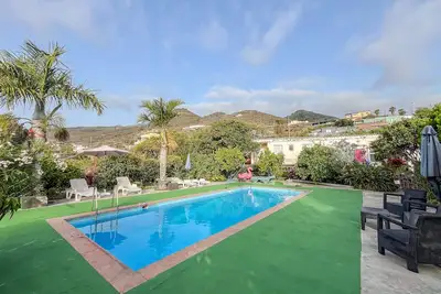 Lightbooking Luymar  con piscina Villa de Mazo