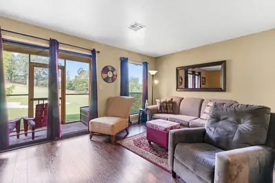 Image de King Bed Condo - Screened Patio, Golf Course View, Ticket Deals!