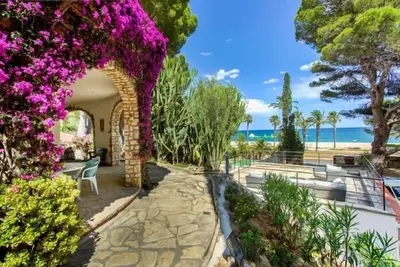 Image de Th006 Villa · Miami Platja · 6 chambres · 12 lits · 4 bain