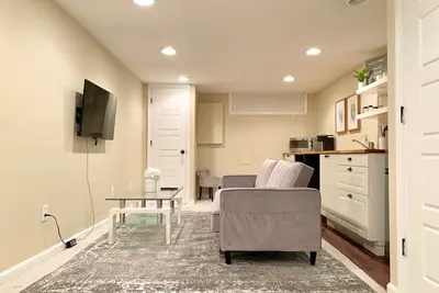 Private one bedroom studio near Patterson Park and John Hopkins