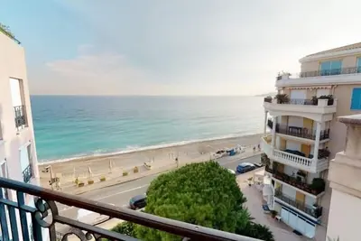 Image de Grand 2p face mer avec balcon, parking, piscine et spa en centre-ville à Menton
