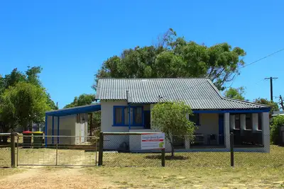 Image de Indigo Surf Shack - the rustic charm of yesteryear but with modern comforts!