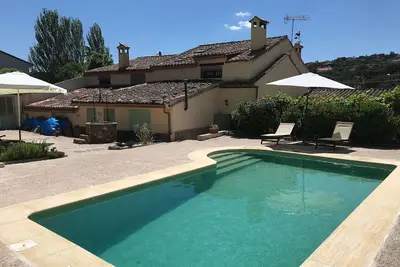 Image de Rural house ideal for families or groups of friends, with pool and barbecue