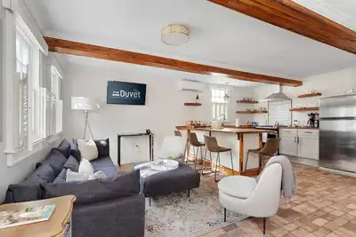 Image de The Felix | Only 3 Blocks from King