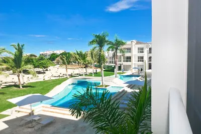 Image de Luxurious Condo on Cana Bay Golf Course w/ private Beach Club next to Hard Rock