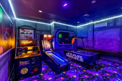 Image de Paradise Point | 5 Bed, 5. 5 Bath Luxury Villa with Private Pool, Galaxy Arcade