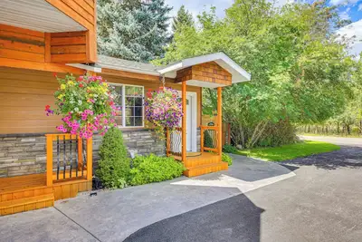 Image de Homey Pet-Friendly Libby Cottage w/ Yard by Creek!