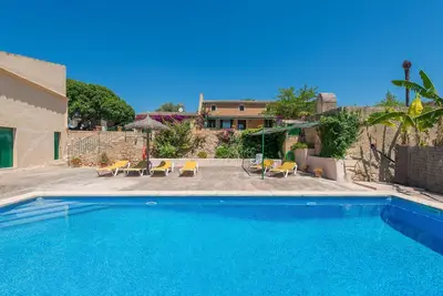 Villa idyllique avec terrasse et piscine – Villa Sa Clota Nova