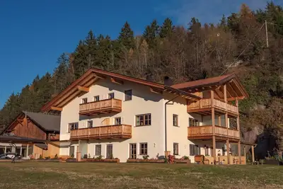 Image de Appartement de vacances \"Himmelreich\" près de Seiser Alm avec vue sur montagne et balcon