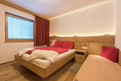 Image de Appartement confortable \"Ulrica\" avec vue sur les montagnes, Wi-Fi, balcon et terrasse