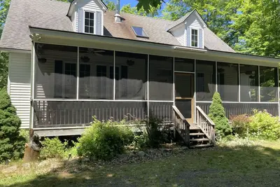 Image de Beautiful, Spacious, Cozy Adirondack Hidden-Gem in Huletts Landing, Lake George!