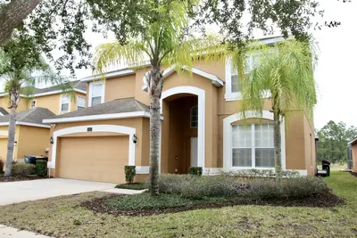 Image de Stunning 6 bed Home with Private Pool Overlooking Quiet Conservation Area